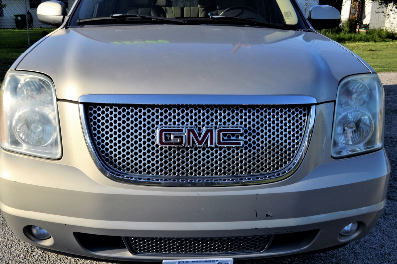 concession-auto-MOISSAC BELLEVUE-min_gmc-yukon-truck-grill-2828425